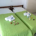 Dora Apartment *