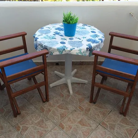 Paros *