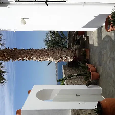 Paros